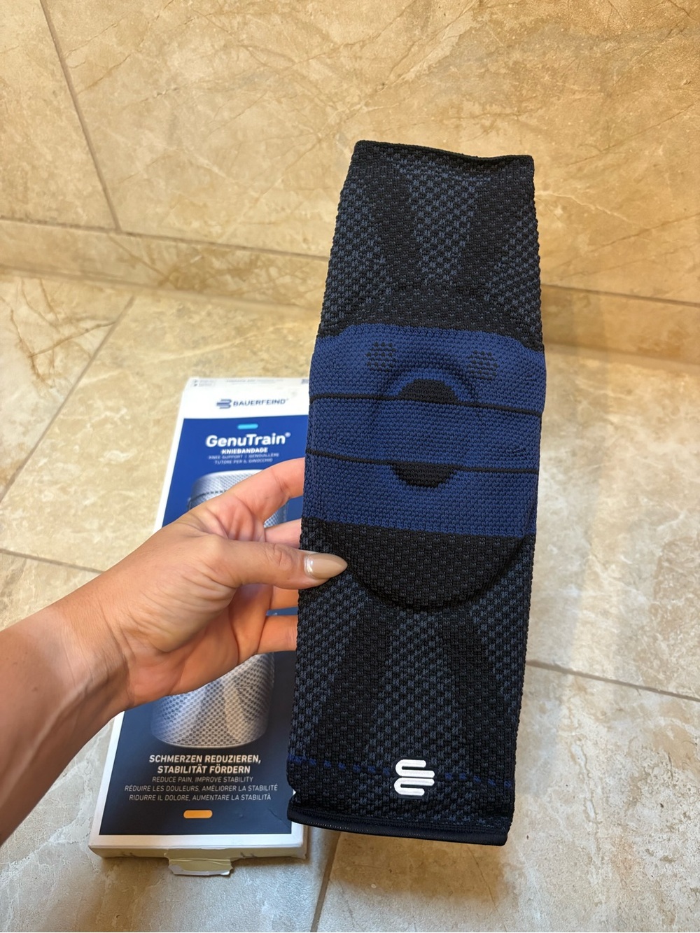 Bauerfeind GenuTrain Kniebandage Knee Support Sleeve Size 4